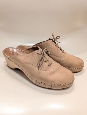Natural Sport Lace-Up Slip-On Clog